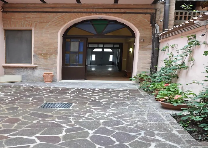 San Guglielmo Apartment *